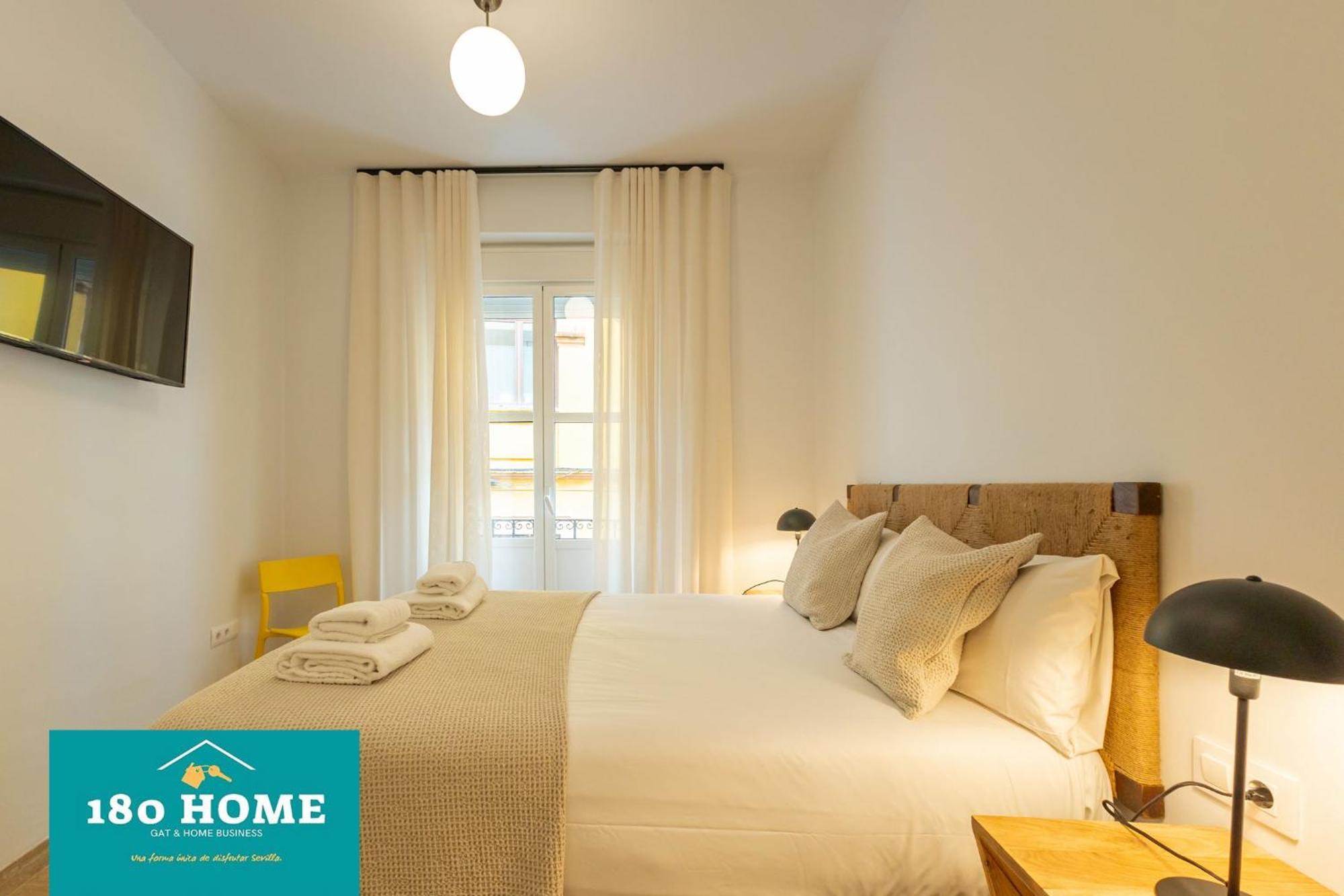 180 Home Goyeneta Luxury 塞维利亚 外观 照片