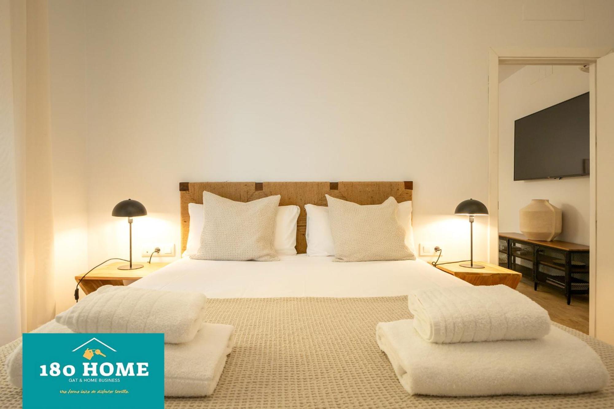 180 Home Goyeneta Luxury 塞维利亚 外观 照片
