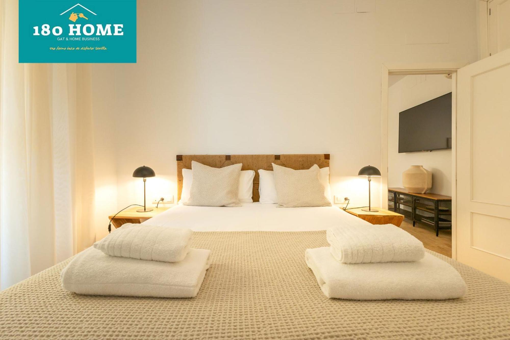 180 Home Goyeneta Luxury 塞维利亚 外观 照片
