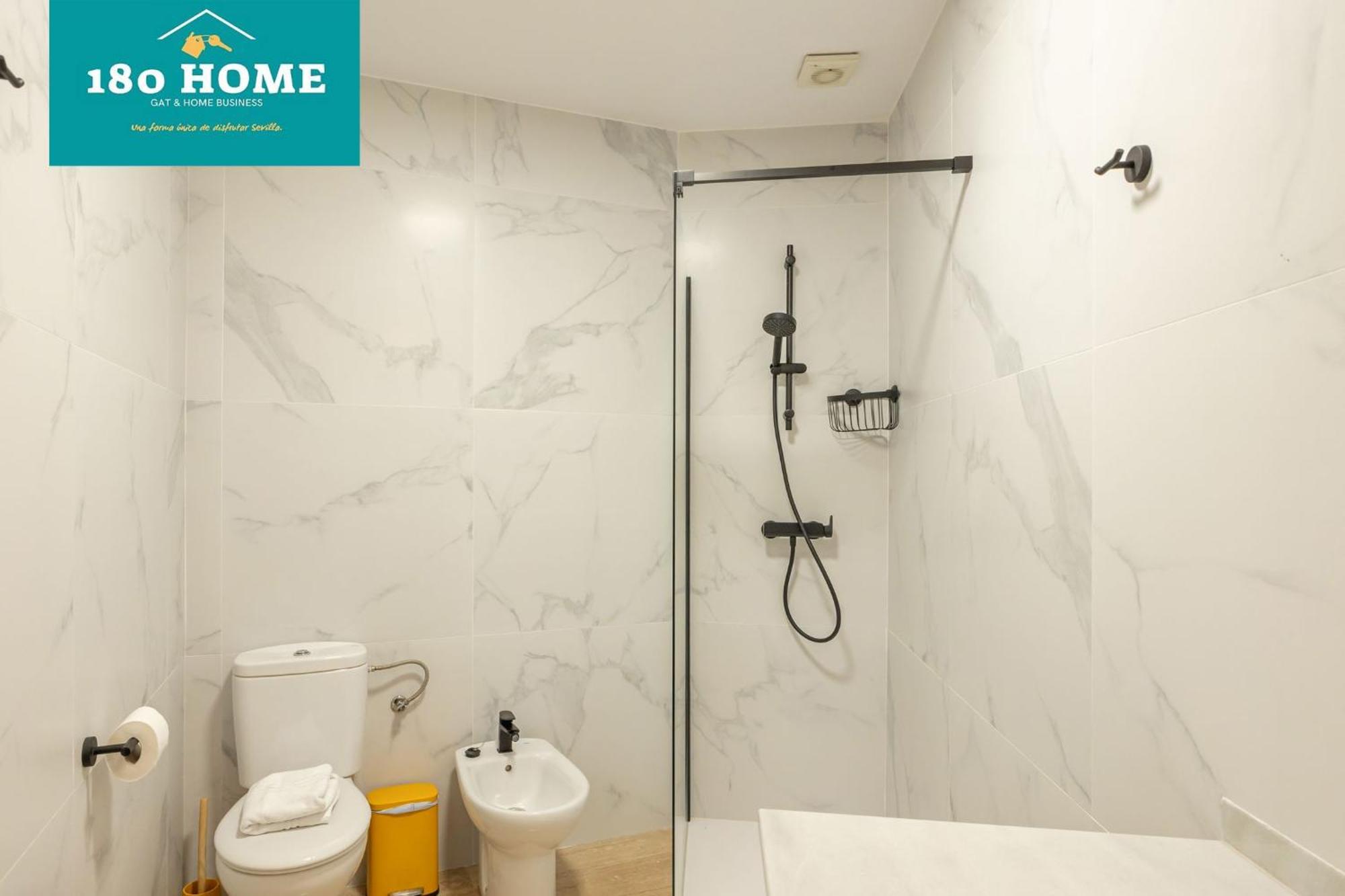 180 Home Goyeneta Luxury 塞维利亚 外观 照片