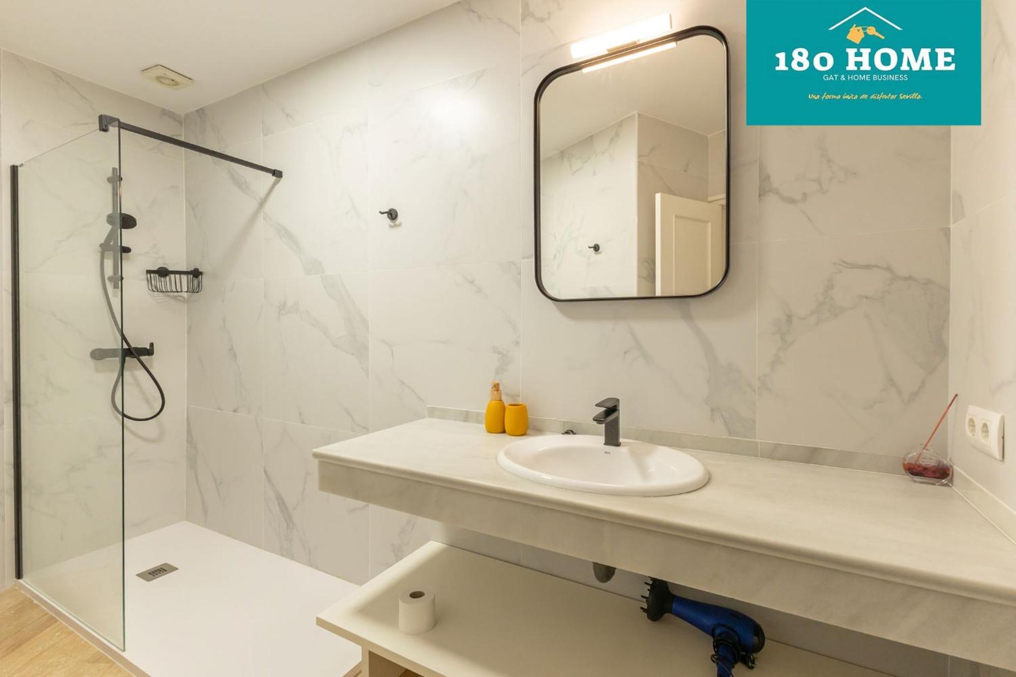 180 Home Goyeneta Luxury 塞维利亚 外观 照片
