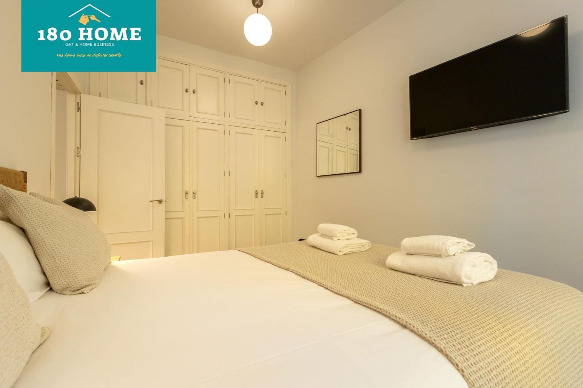 180 Home Goyeneta Luxury 塞维利亚 外观 照片